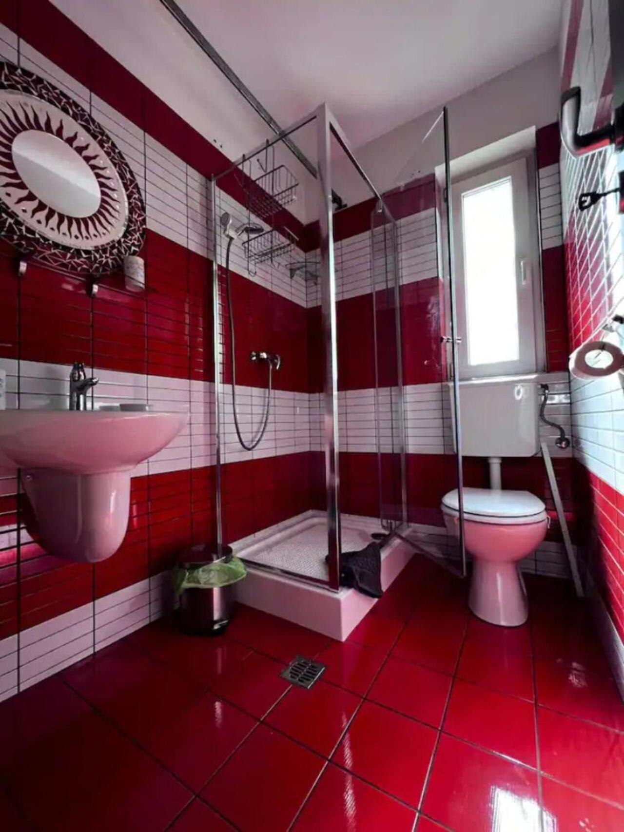 Vila Luminoasa Cu Curte Privata 부쿠레슈티 외부 사진