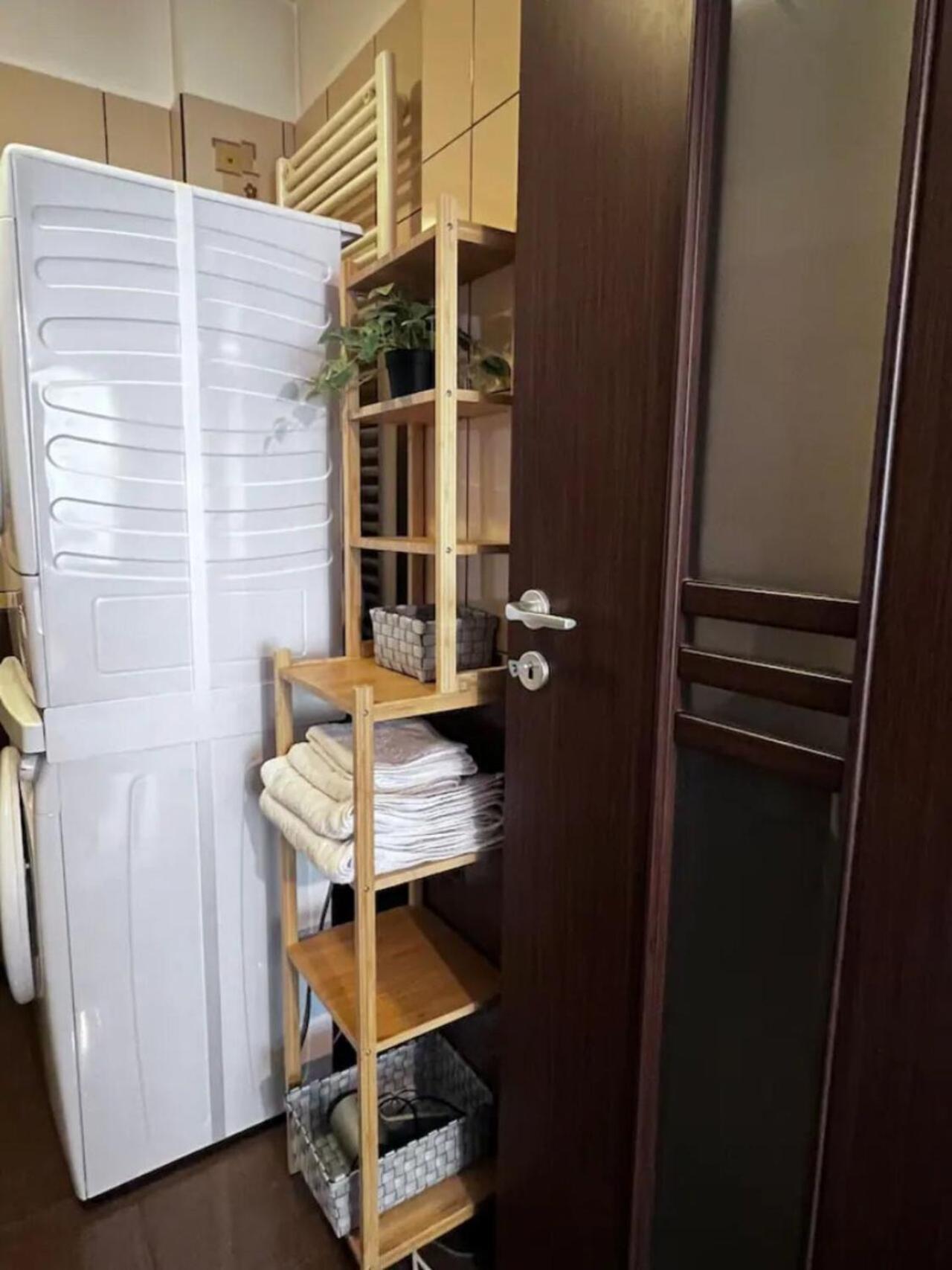 Vila Luminoasa Cu Curte Privata 부쿠레슈티 외부 사진