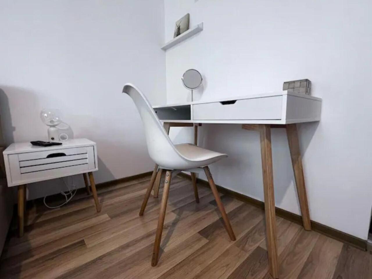 Vila Luminoasa Cu Curte Privata 부쿠레슈티 외부 사진