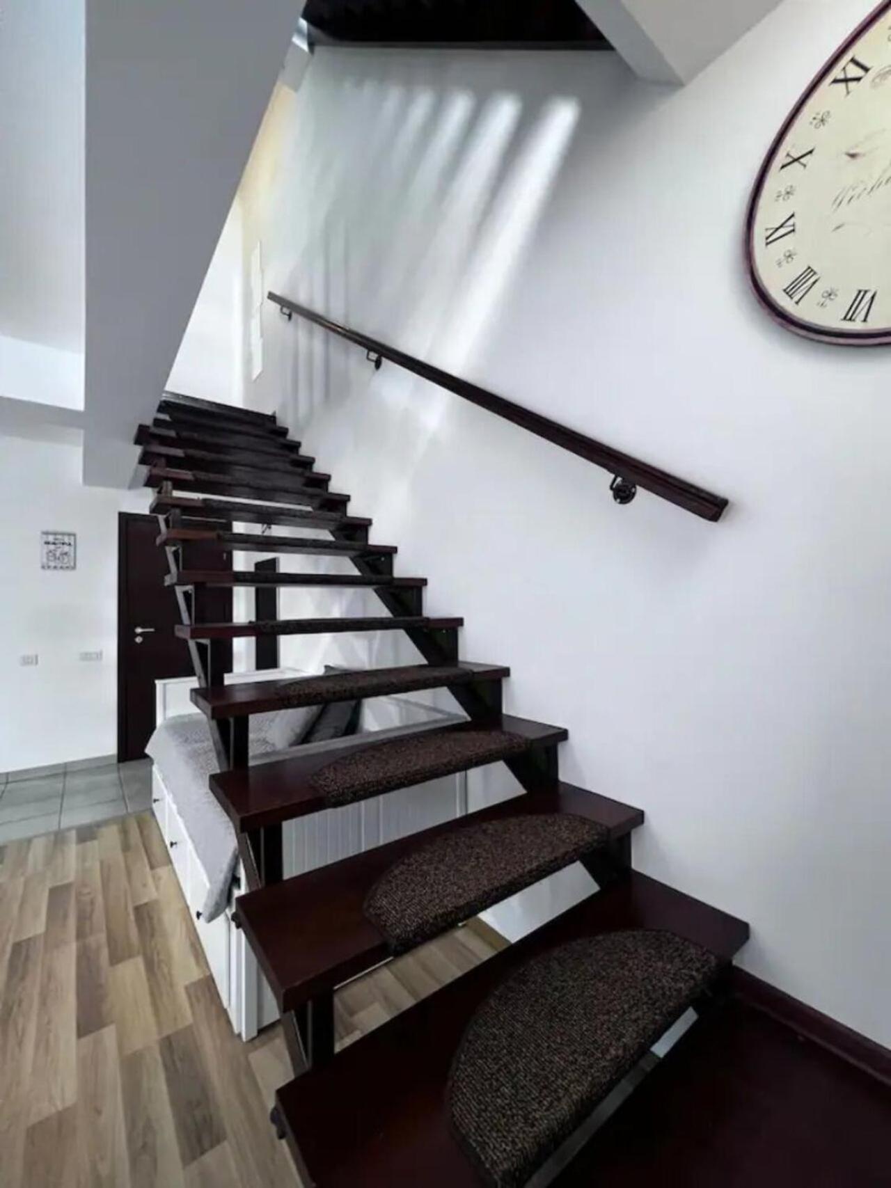 Vila Luminoasa Cu Curte Privata 부쿠레슈티 외부 사진